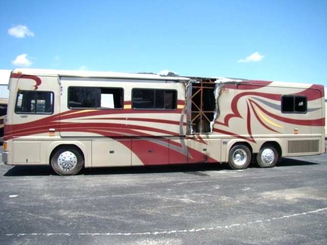 2000 FEATHERLITE VOGUE USED PARTS FOR SALE 45FT 1-SLIDE PARTING OUT  RV Exterior Body Panels 
