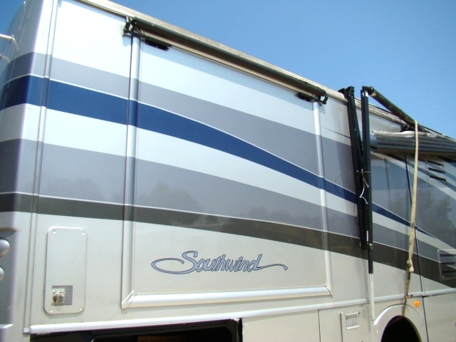 2006 SOUTHWIND 37C USED RV PARTS FLEETWWOOD SALVAGE SALE  RV Exterior Body Panels 