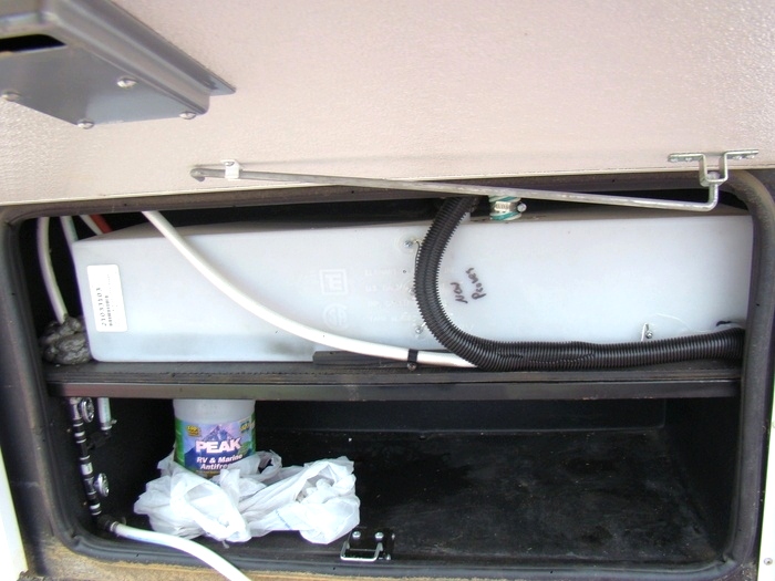  2007 DAMON DAYBREAK USED MOTORHOME SALVAGE PARTS  RV Exterior Body Panels 