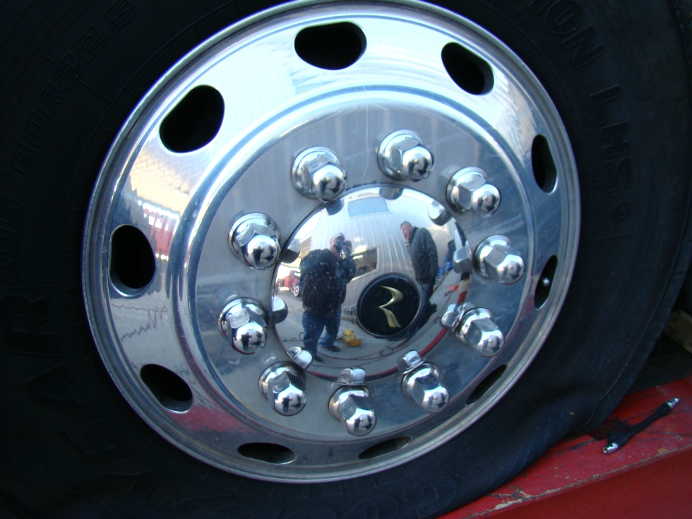 USED RV PARTS 2003 MONACO SIGNATURE USED MOTORHOME SALVAGE PARTS RV Exterior Body Panels 