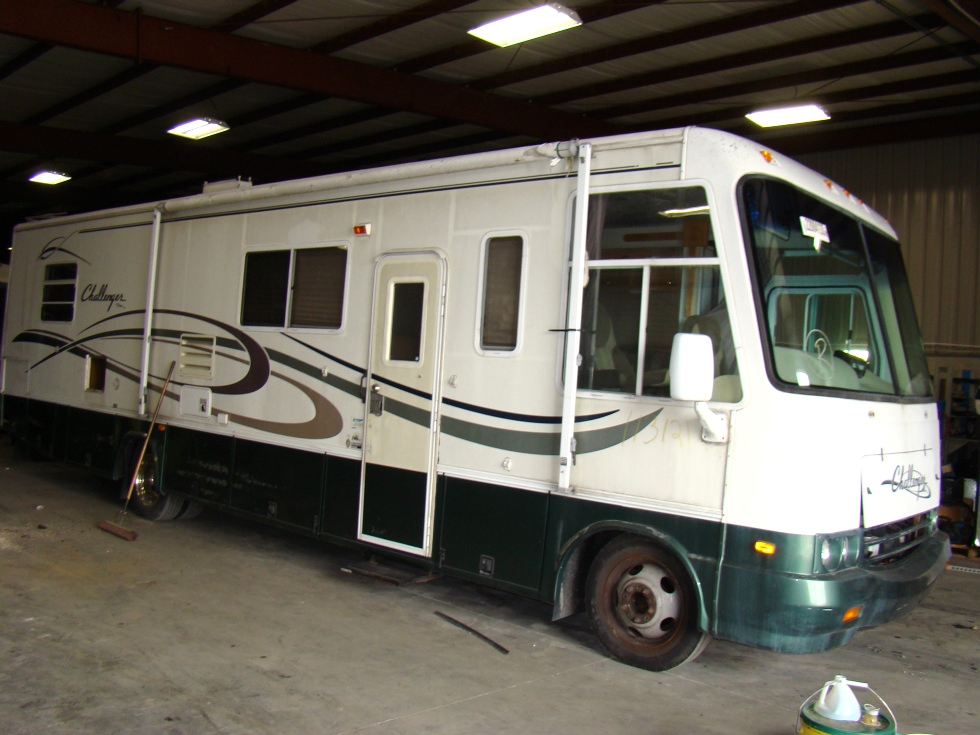DAMON CORP RV | MOTORHOME PARTS DEALER. 2000 DAMON CHALLENGER - PARTING OUT RV Exterior Body Panels 