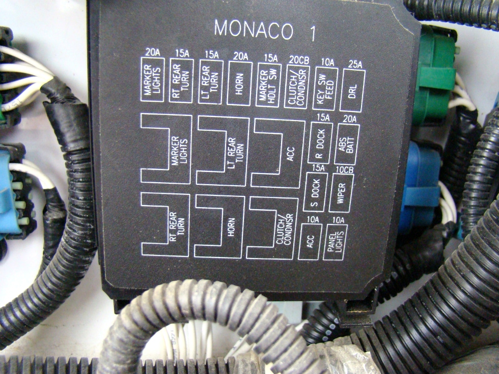 RV PARTS MONACO WINDSOR 2002  RV Exterior Body Panels 