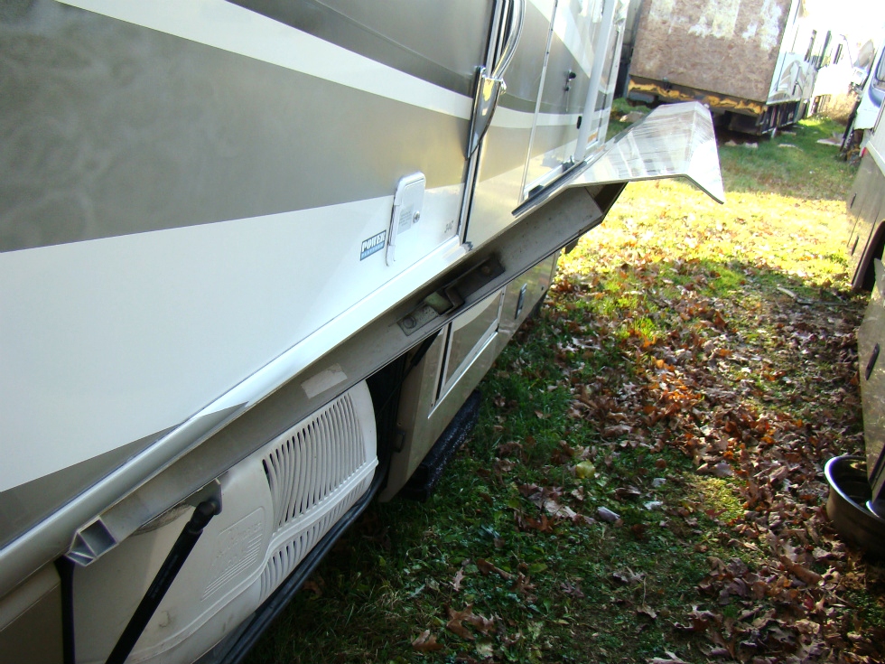 RV SURPLUS SALVAGE PARTS 2000 FLEETWOOD PACE ARROW VISION PARTING OUT RV Exterior Body Panels 