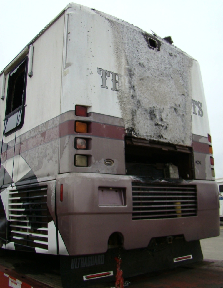 2000 WINNEBAGO ULTIMATE FREEDOM USED PARTS FOR SALE RV Exterior Body Panels 