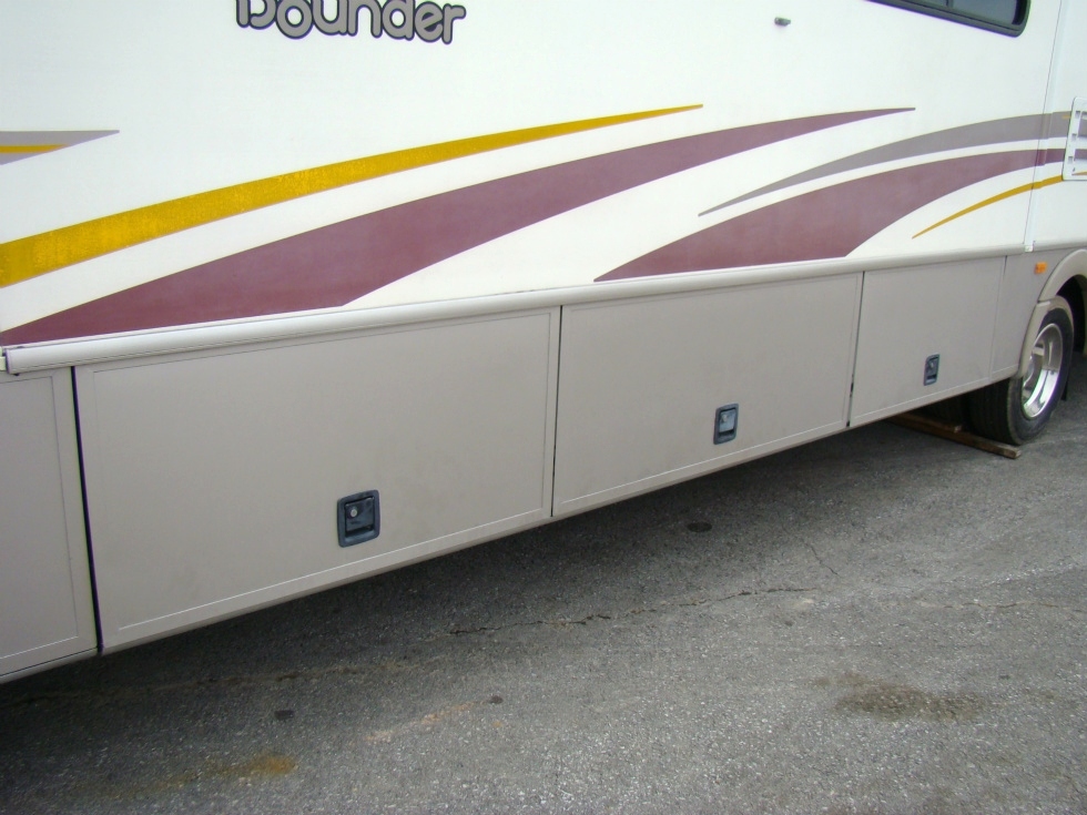 2002 FLEETWOOD BOUNDER MOTORHOME PARTS FOR SALE RV Exterior Body Panels 