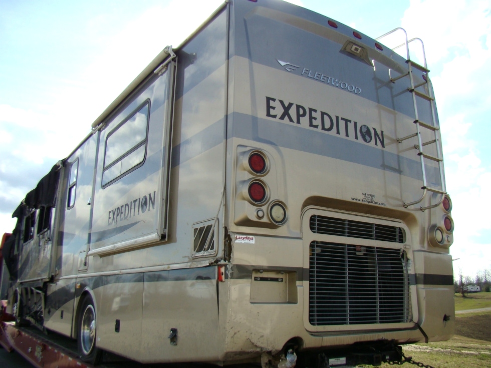 RV PARTS 2004 EXPEDITION FLEETWOOD MOTORHOME CALL VISONE RV  RV Exterior Body Panels 