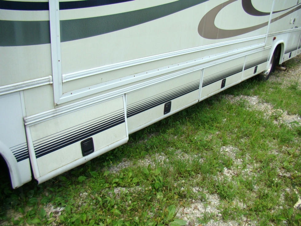 DAMON CORP RV | MOTORHOME PARTS DEALER. 2000 DAMON CHALLENGER - PARTING OUT  RV Exterior Body Panels 