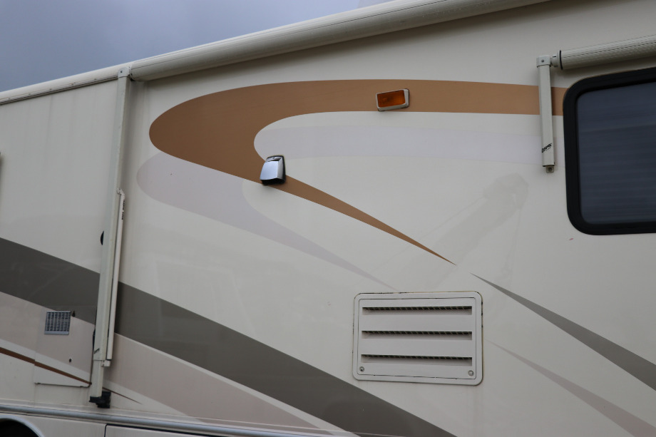 2001 AMERICAN EAGLE PARTS BY FLEETWOOD USED MOTORHOME PARTS FOR SALE RV Exterior Body Panels 