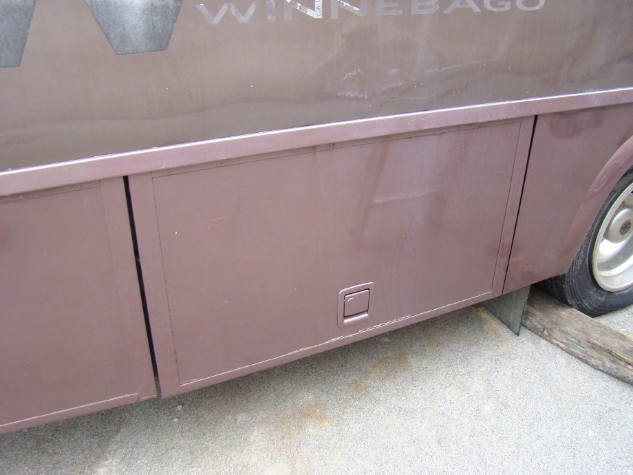 WINNEBAGO PARTS FOR SALE PARTING THIS 2000 WINNEBAGO ADVENTURER RV Exterior Body Panels 