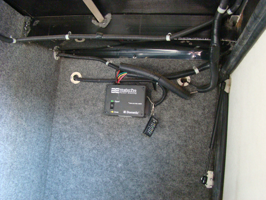 USED RV PARTS - 2006 TRAVEL SUPREME ENVOY MOTORHOME PARTS RV Exterior Body Panels 