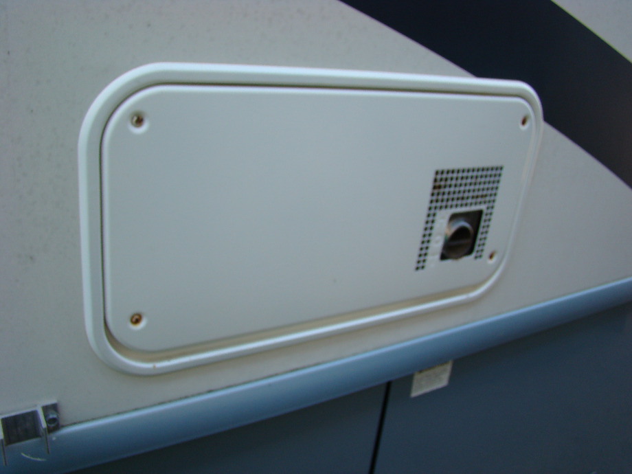 2005 FLEETWOOD BOUNDER MOTORHOME PARTS FOR SALE RV Exterior Body Panels 