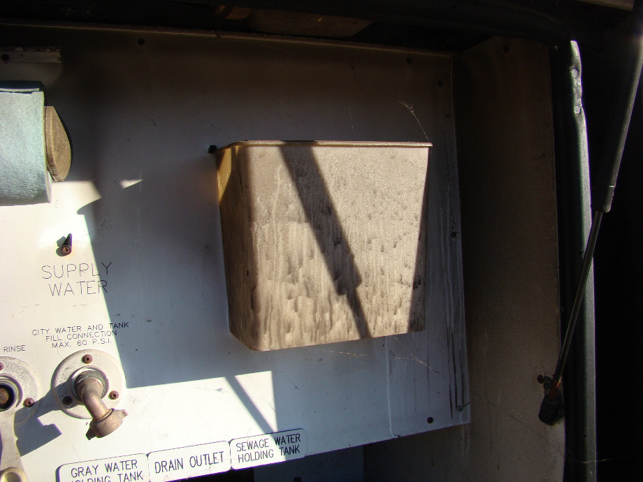 2005 NEWMAR DUTCH STAR MOTORHOME SALVAGE USED PARTS FOR SALE VISONE RV RV Exterior Body Panels 