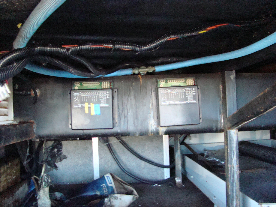 2005 NEWMAR DUTCH STAR MOTORHOME SALVAGE USED PARTS FOR SALE VISONE RV RV Exterior Body Panels 