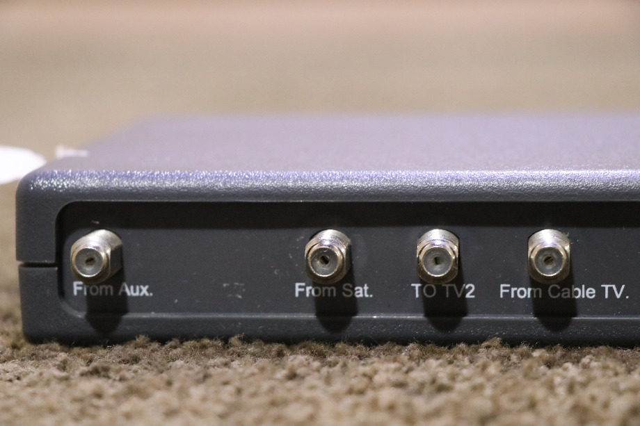 USED RV/MOTORHOME WINEGARD ENTERTAINMENT SELECT AMPLIFIED VS-0503/5312 FOR SALE RV Electronics 