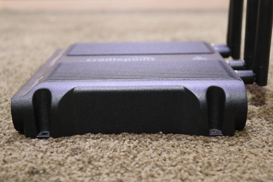 USED CRADLEPOINT IBR1700-600M MOBILE WIRELESS ROUTER MOTORHOME PARTS FOR SALE RV Electronics 