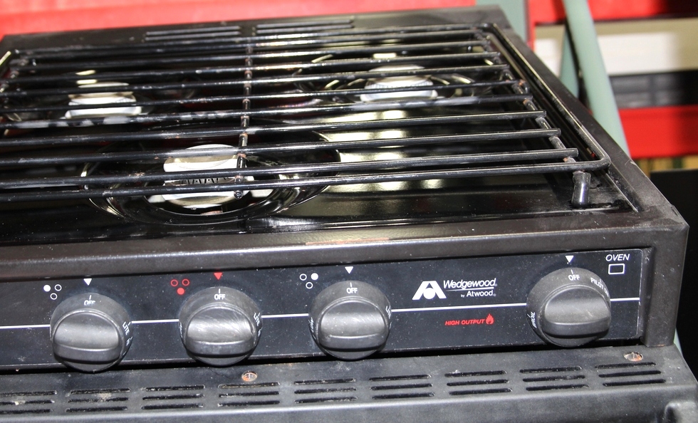 USED WEDGEWOOD BY ATWOOD RV HIGH OUTPUT STOVE  RV Appliances 