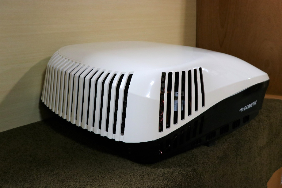 DOMETIC BLIZZARD NXT 15,000 BTU HEAT PUMP AIR CONDITIONER FOR SALE RV Appliances 