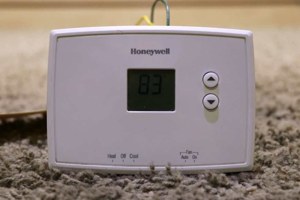 USED RV HONEYWELL WALL THERMOSTAT MOTORHOME PARTS FOR SALE RV Interiors 