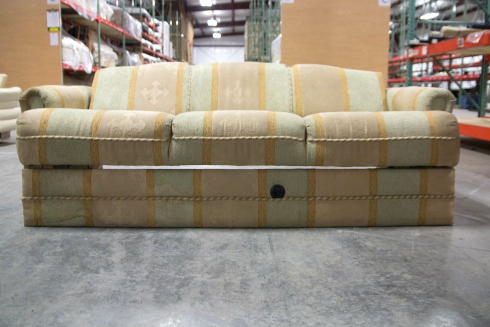 RV Furniture USED RV/MOTORHOME/CAMPER RECOVERABLE FLIP OUT SLEEPER SOFA