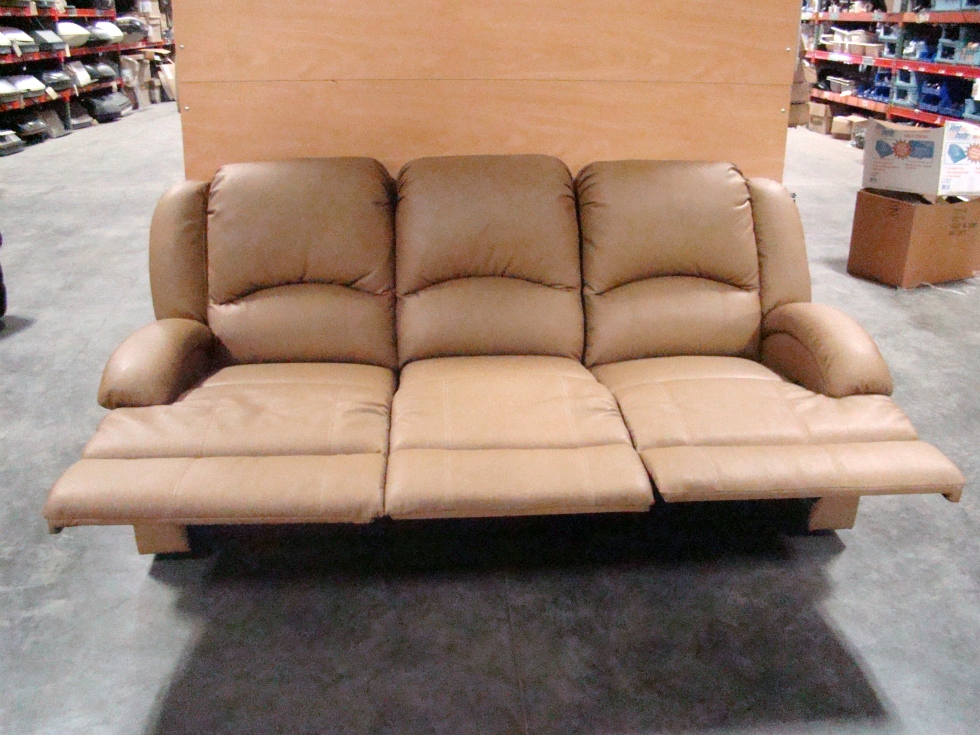 RV Furniture USED RV/MOTORHOME/CAMPER FURNITURE THEATER 3 SEATING WALL