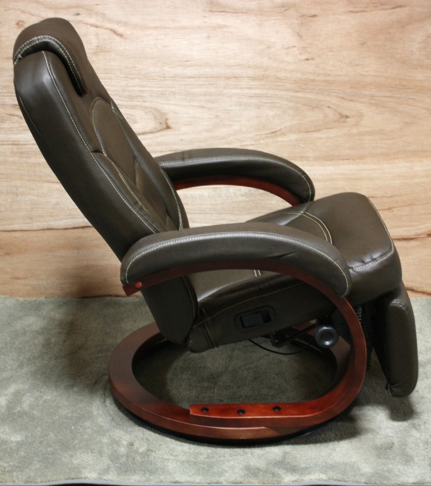 RV Furniture BROOKWOOD CHESTNUT LEATHER VINYL EURO CHAIR THOMAS PAYNE