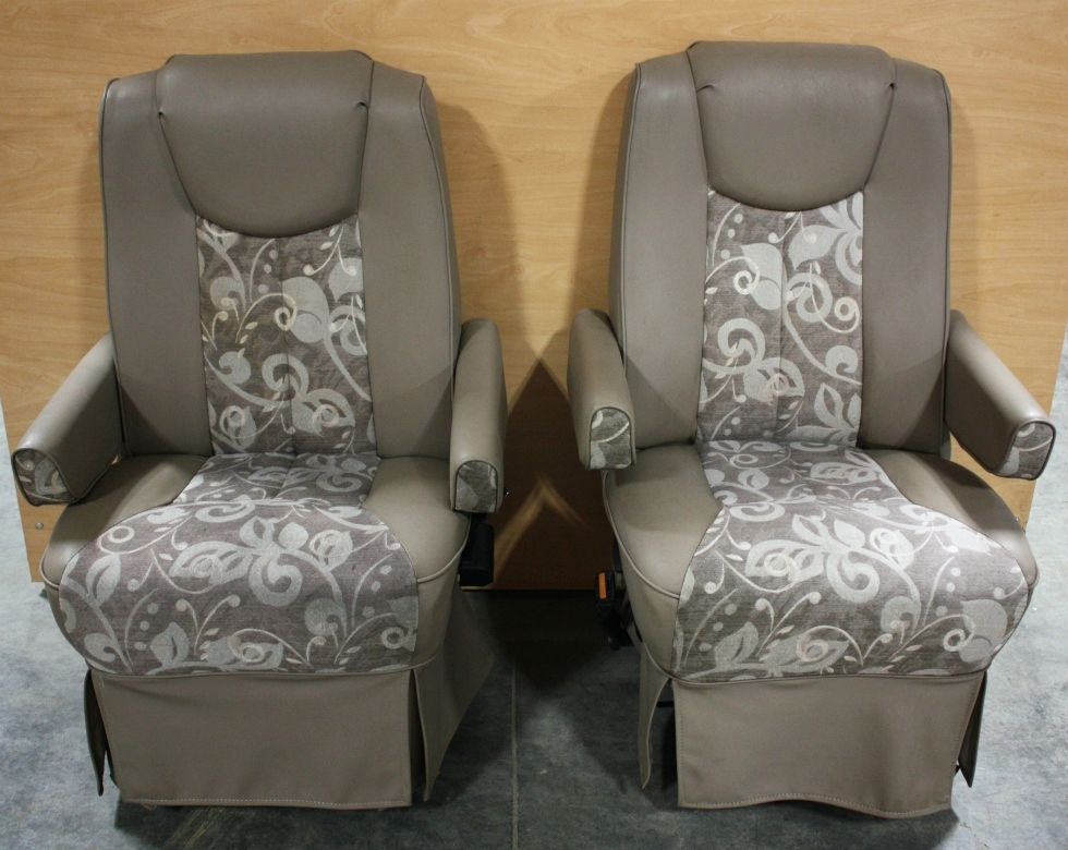 RV Furniture USED RV VINYL & CLOTH SET OF 2 CAPTAIN CHAIRS FOR SALE RV