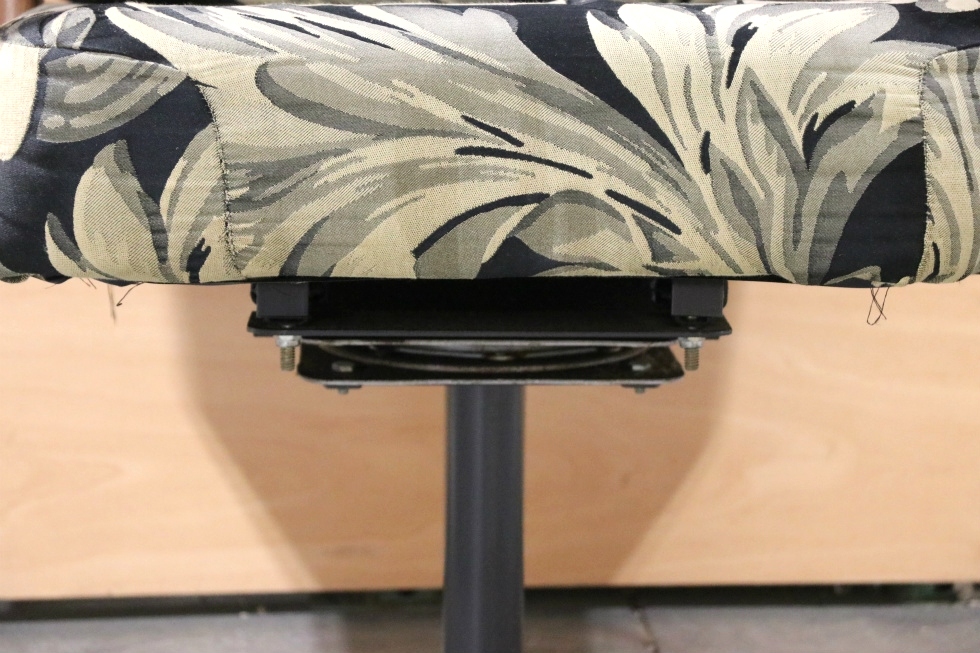 RV Furniture USED CLOTH SWIVEL CHAIR RV FURNITURE FOR SALE