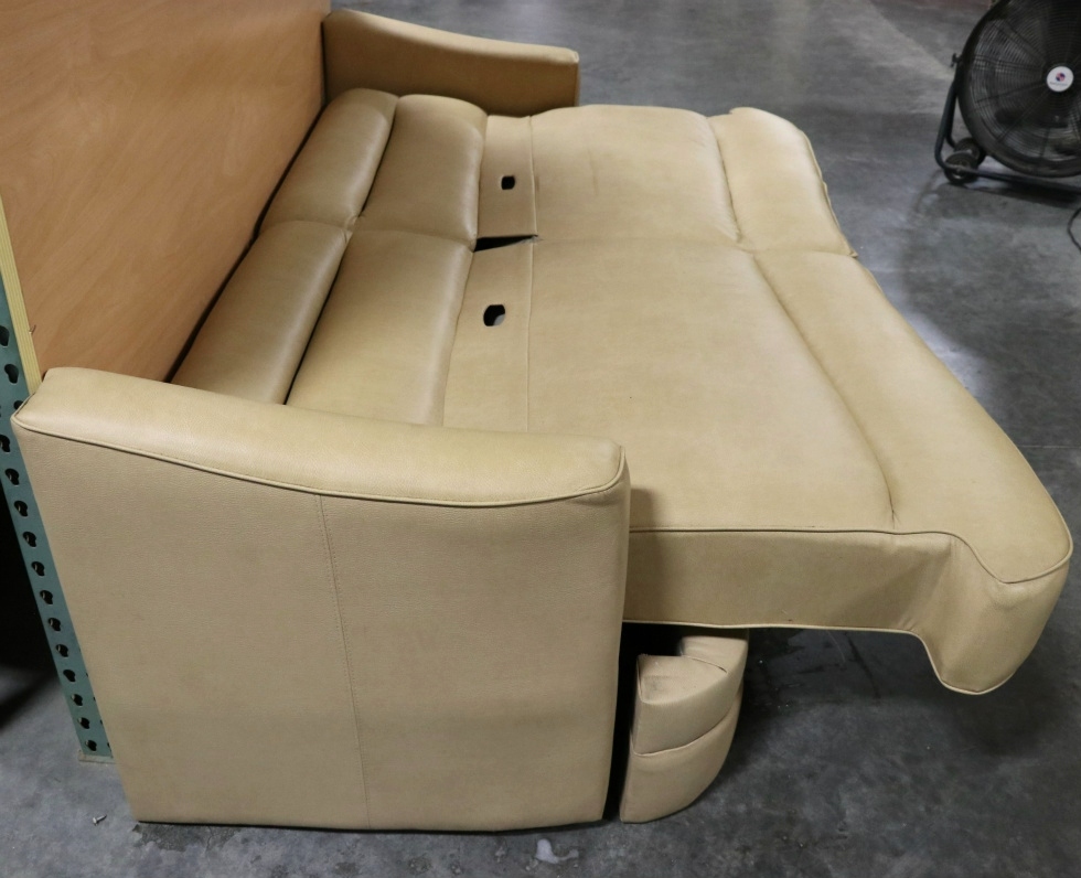 RV Furniture USED RV VILLA INTERNATIONAL ESSENCE JACK KNIFE SLEEPER