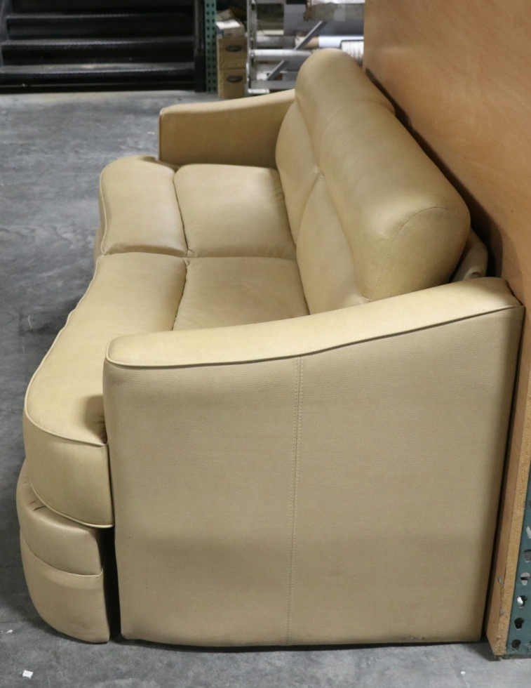 RV Furniture USED RV VILLA INTERNATIONAL ESSENCE JACK KNIFE SLEEPER