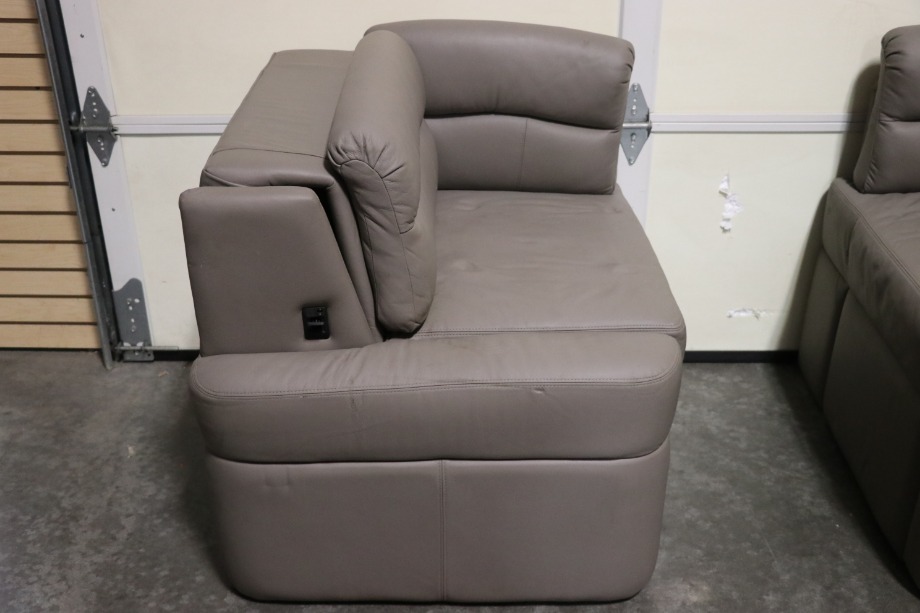 RV Furniture USED MOTORHOME GREY EXTENDABLE BOOTH WITH TABLE