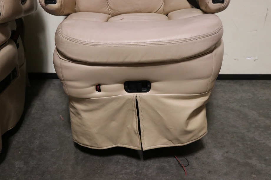 RV Furniture USED "SELECT" VINYL CAPTAIN CHAIR SET RV/MOTORHOME PARTS