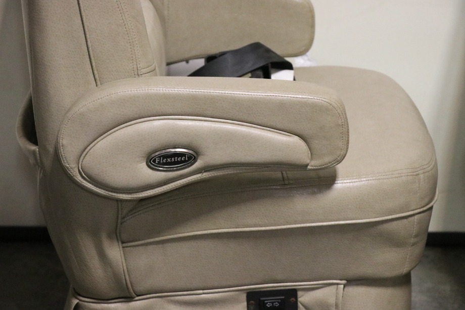 RV Furniture USED VINYL/LEATHER FLEXSTEEL CAPTAIN CHAIR SET MOTORHOME