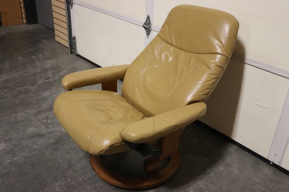 USED BROWN SWIVEL EURO CHAIR MOTORHOME FURNITURE FOR SALE RV Furniture 