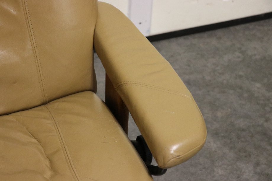 USED BROWN SWIVEL EURO CHAIR MOTORHOME FURNITURE FOR SALE RV Furniture 