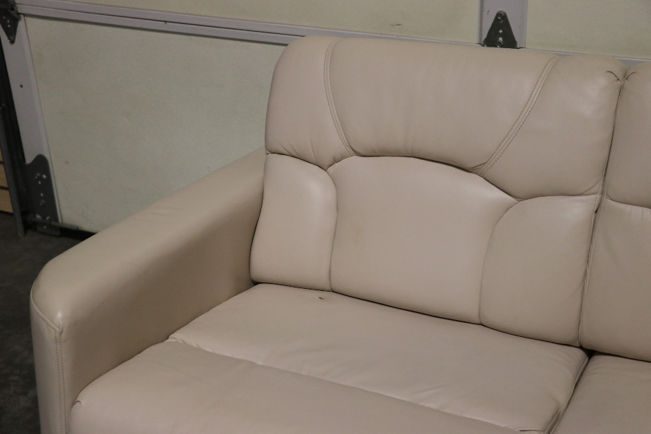 RV Furniture USED VILLA INTERNATIONAL ULTRA LEATHER JACK KNIFE SLEEPER