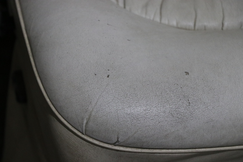 USED RV/MOTORHOME HI TECH KUSTOM CAPTAIN CHAIR SET FOR SALE RV Furniture 