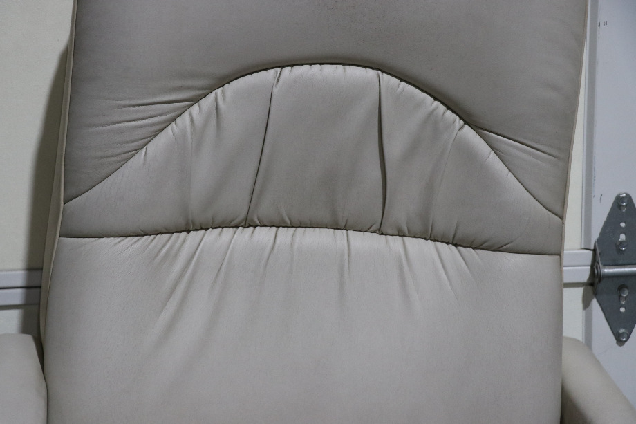 USED RV/MOTORHOME HI TECH KUSTOM CAPTAIN CHAIR SET FOR SALE RV Furniture 