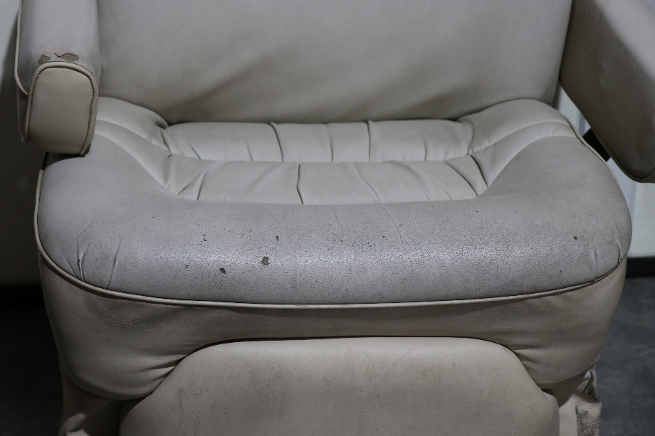 USED RV/MOTORHOME HI TECH KUSTOM CAPTAIN CHAIR SET FOR SALE RV Furniture 