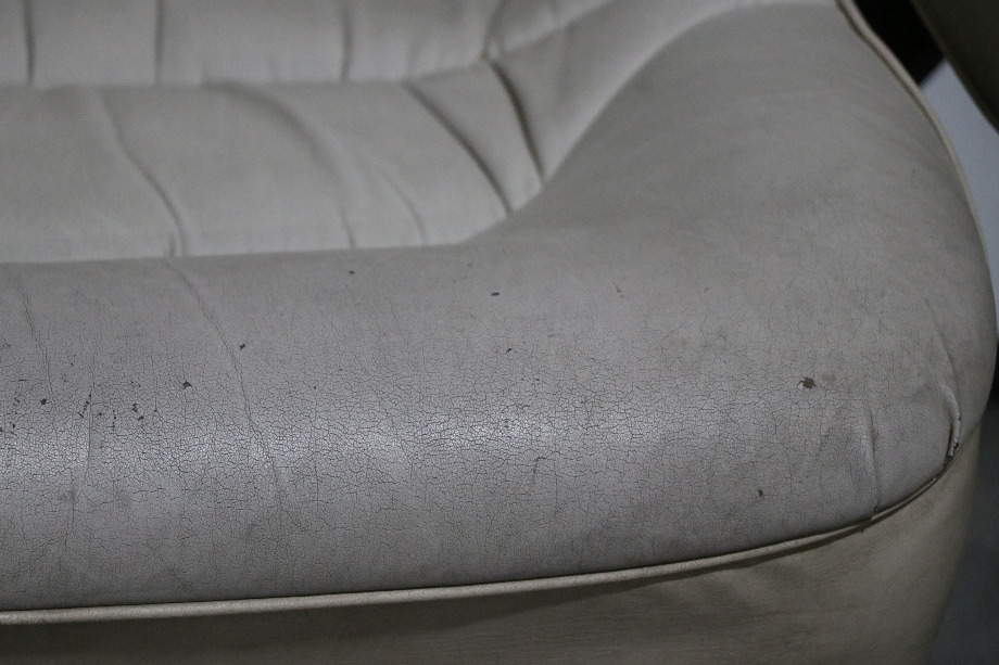 USED RV/MOTORHOME HI TECH KUSTOM CAPTAIN CHAIR SET FOR SALE RV Furniture 