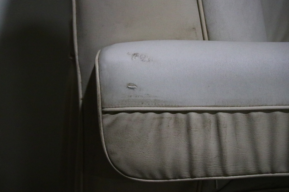 USED RV/MOTORHOME HI TECH KUSTOM CAPTAIN CHAIR SET FOR SALE RV Furniture 