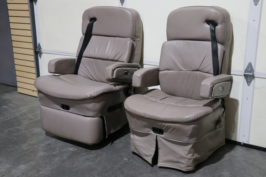 USED GRAY FLEXSTEEL CAPTAIN CHAIR SET MOTORHOME FURNITURE FOR SALE RV Furniture 
