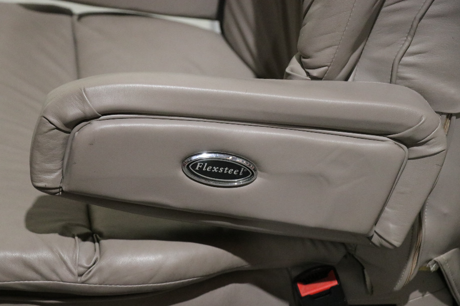 USED GRAY FLEXSTEEL CAPTAIN CHAIR SET MOTORHOME FURNITURE FOR SALE RV Furniture 