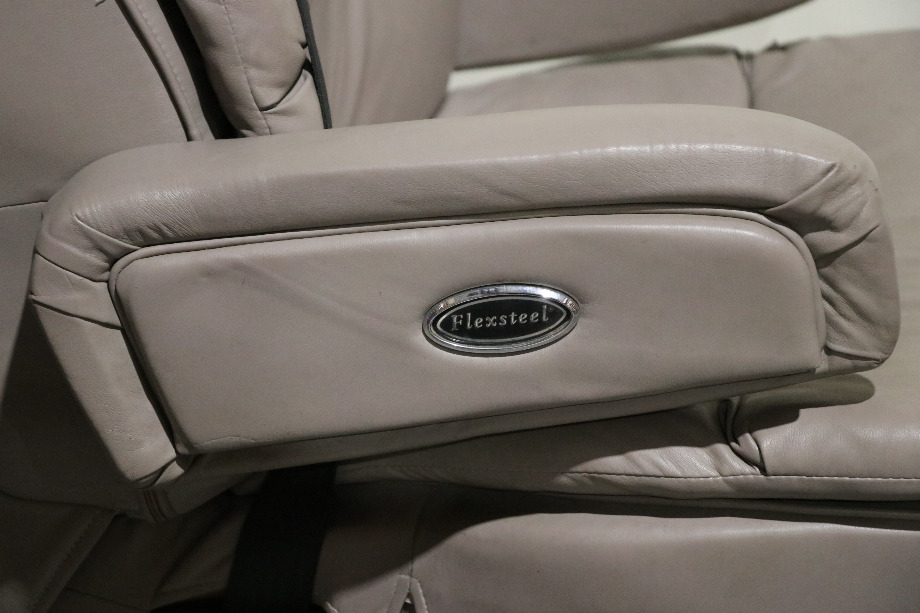 USED GRAY FLEXSTEEL CAPTAIN CHAIR SET MOTORHOME FURNITURE FOR SALE RV Furniture 