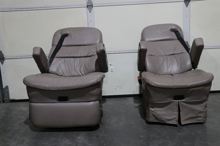 USED GRAY FLEXSTEEL CAPTAIN CHAIR SET MOTORHOME FURNITURE FOR SALE RV Furniture 