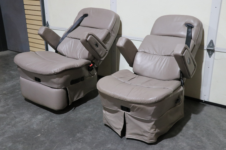 USED GRAY FLEXSTEEL CAPTAIN CHAIR SET MOTORHOME FURNITURE FOR SALE RV Furniture 