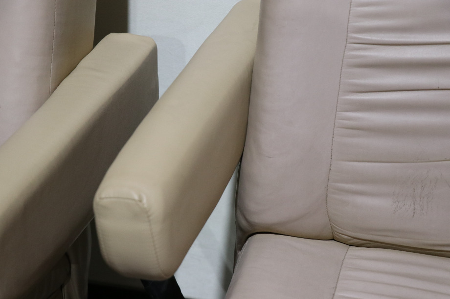 USED MOTORHOME CAPTAIN CHAIR SET FOR SALE RV Furniture 