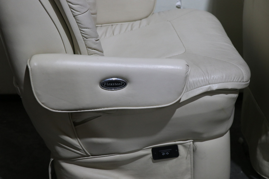 USED MOTORHOME FLEXSTEEL CAPTAIN CHAIR SET FOR SALE RV Furniture 