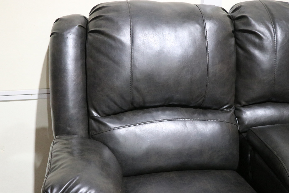 USED MOTORHOME THOMAS PAYNE ELECTRIC THEATER STYLE SOFA FOR SALE RV Furniture 