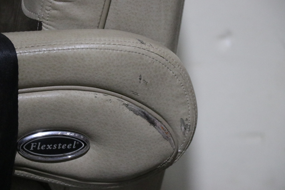USED FLEXSTEEL CAPTAIN CHAIR SET RV/MOTORHOME FURITURE FOR SALE RV Furniture 